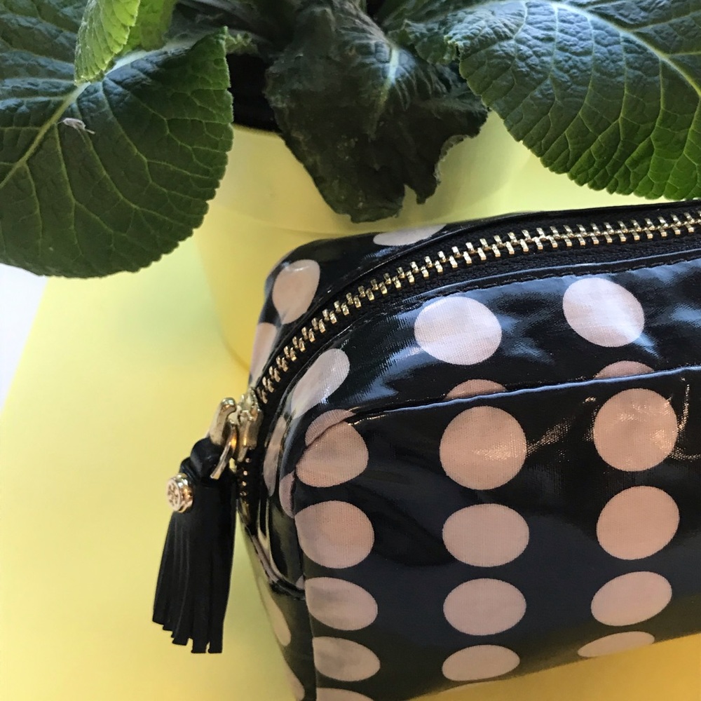 Gorgeous Tory Burch cosmetic bag❤️HP🎉🎊 - Picture 6 of 7